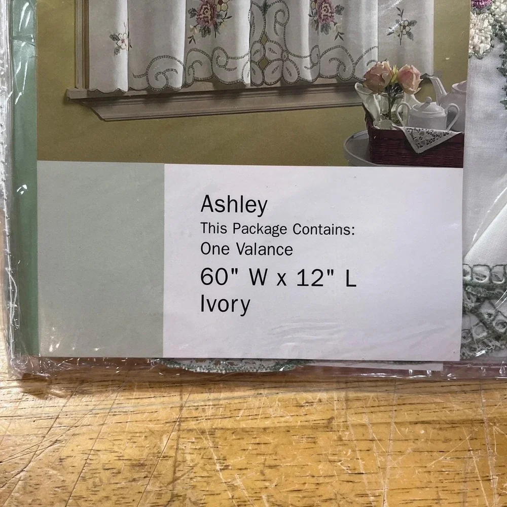 Vtg Ashley Pink Cornsilk Ivory Floral Embroidered Curtain Set Valance Swag Tier